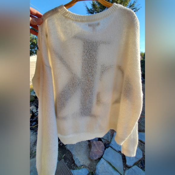 Calvin Klein Women's Crop Top Sweater. White. Black Script. Medium. EPWC - Picture 2 of 5